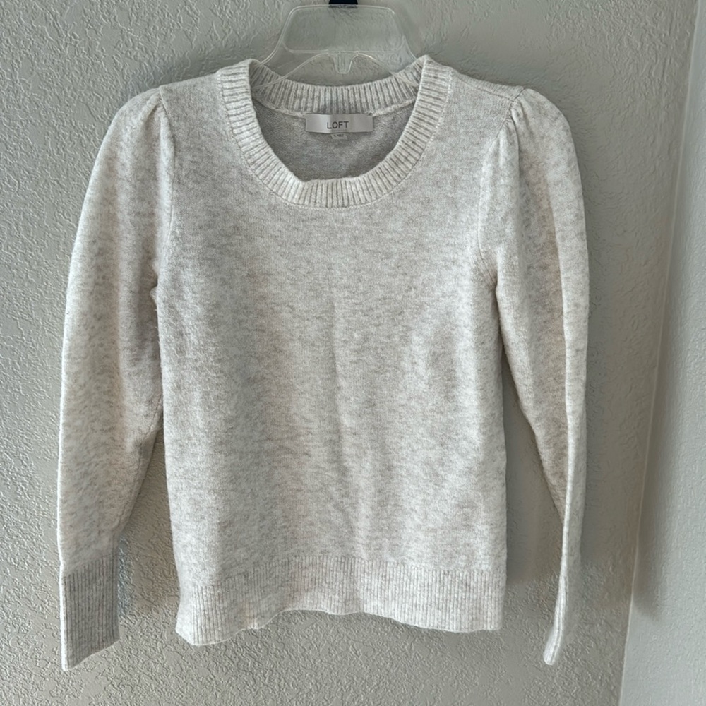 Ann Taylor Loft adorable sweater!